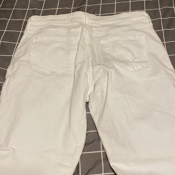 OLD NAVY. Women’s jeans. - Picture 3 of 7